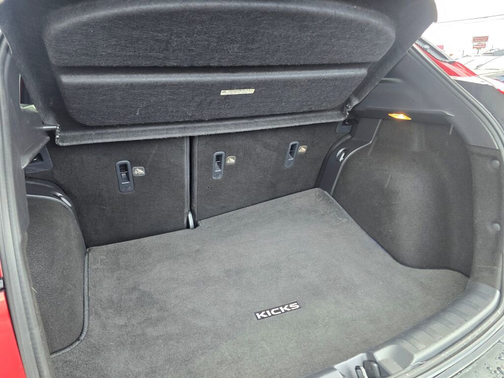 Used 2020 Nissan Kicks SV image 36