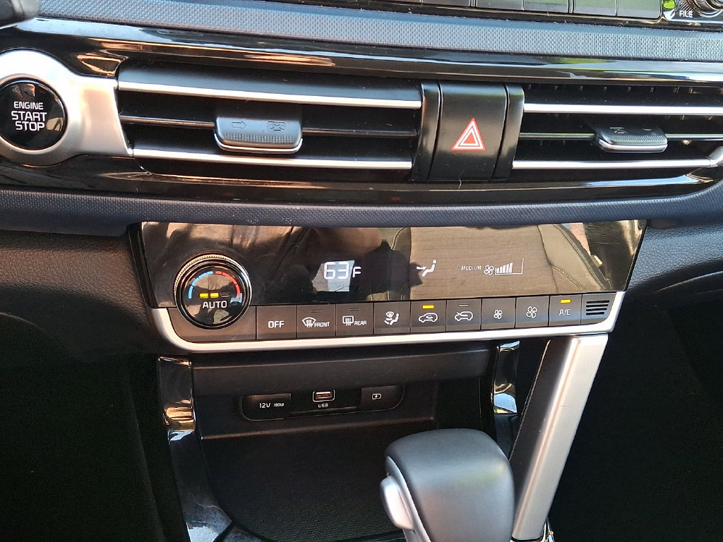 Certified 2023 Kia Seltos S w/ Navigation Package AWD/4WD image 17