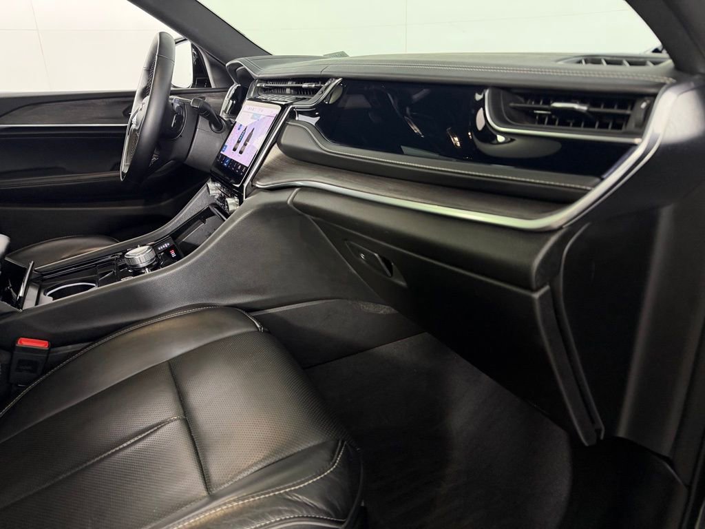 Certified 2022 Jeep Grand Cherokee Overland w/ Advanced Protech Group III image 34