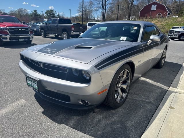 Used 2015 Dodge Challenger R/T w/ Quick Order Package 22B R/T RWD image 3