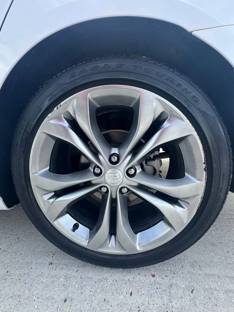 Used 2019 Buick LaCrosse Avenir image 21