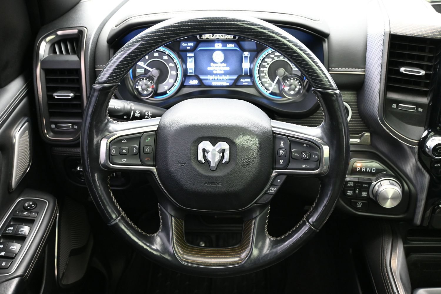 Used 2020 RAM 1500 Limited w/ Black Appearance Package AWD/4WD image 15