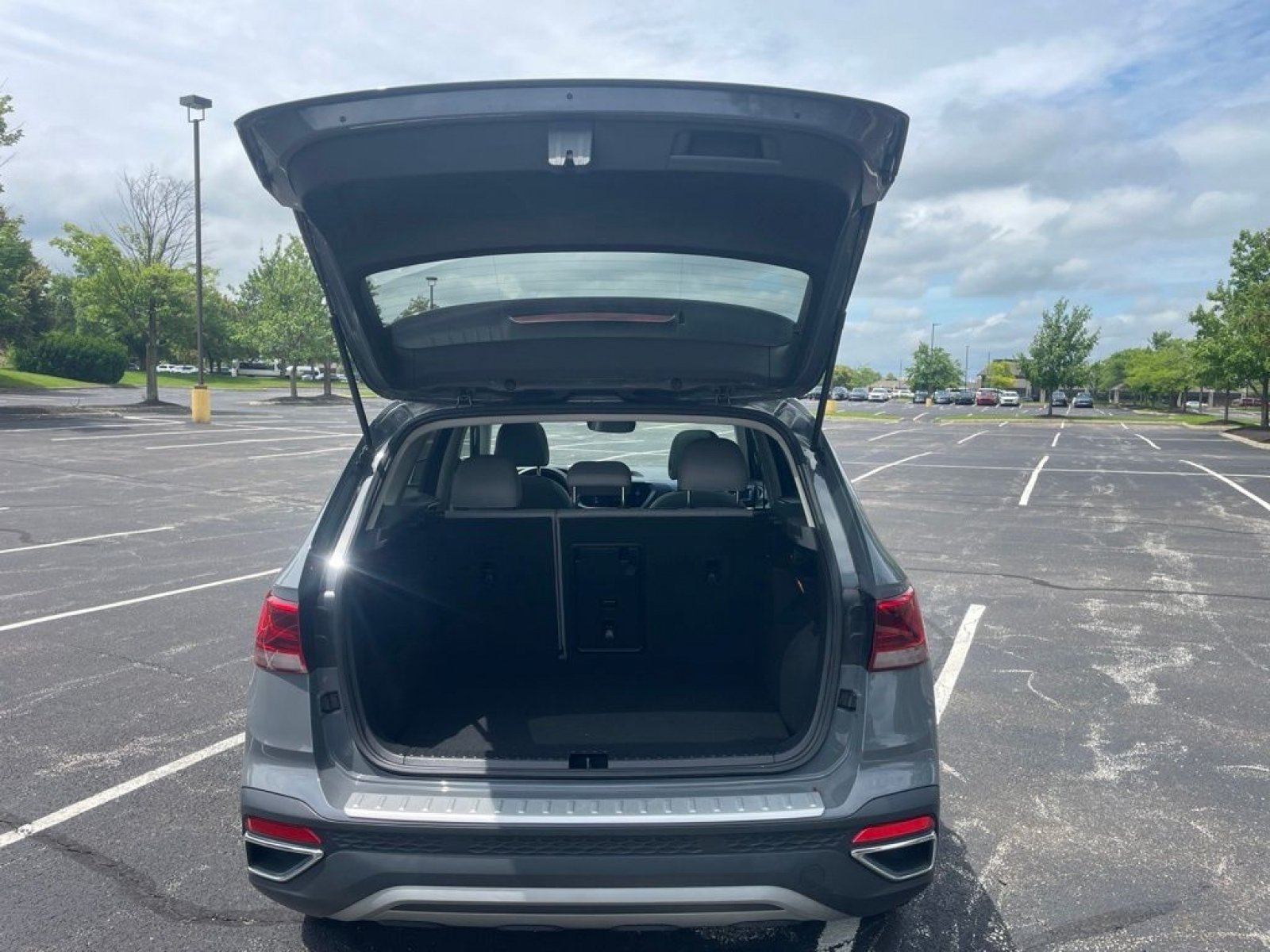 Used 2022 Volkswagen Taos SE w/ Panoramic Sunroof Package AWD/4WD image 23