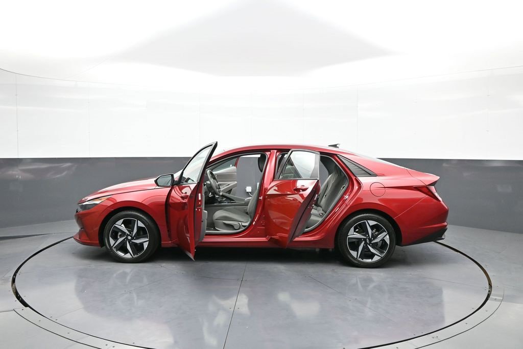 Certified 2023 Hyundai Elantra SEL w/ Convenience Package image 42