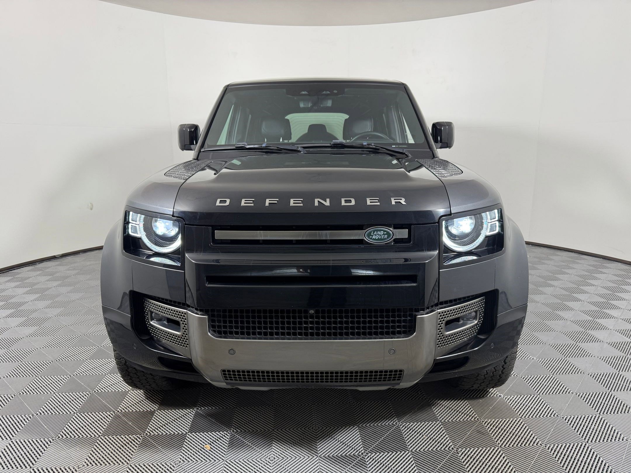 Used 2021 Land Rover Defender 110 X image 6