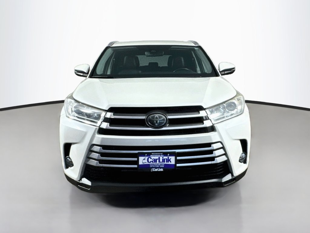 Used 2018 Toyota Highlander XLE AWD/4WD image 2