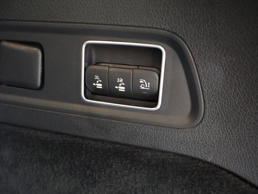 Used 2024 Mercedes-Benz GLS 450 4MATIC w/ AMG Line Exterior image 21