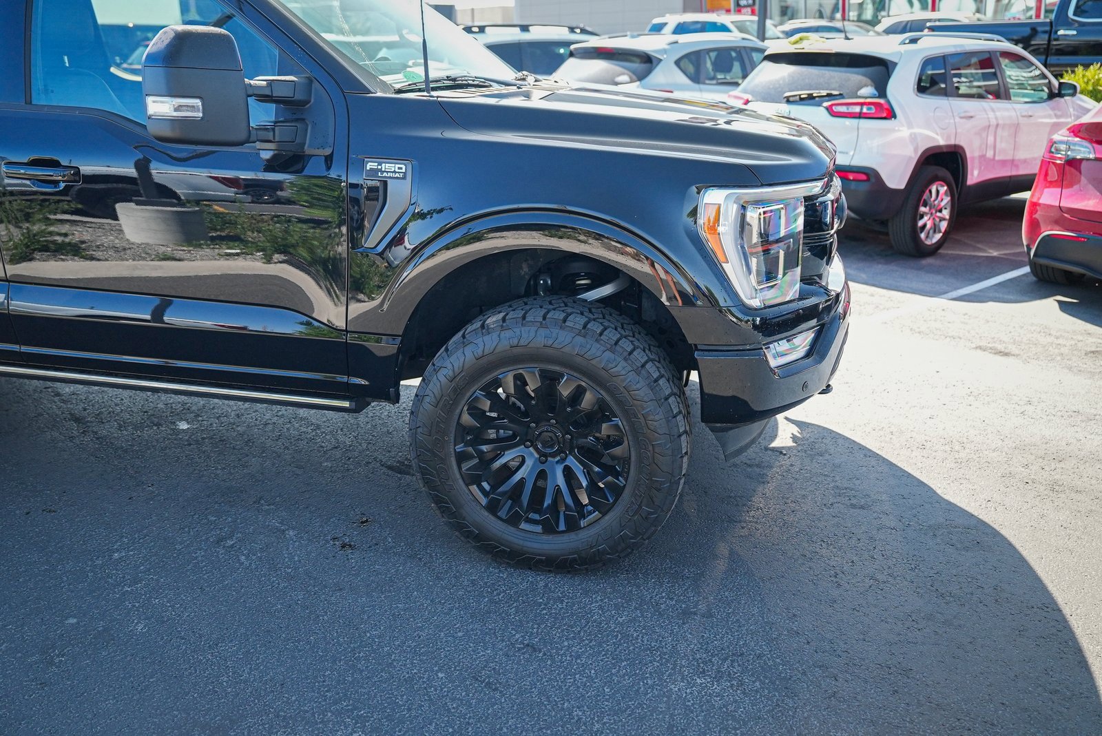 Used 2023 Ford F150 Lariat image 3