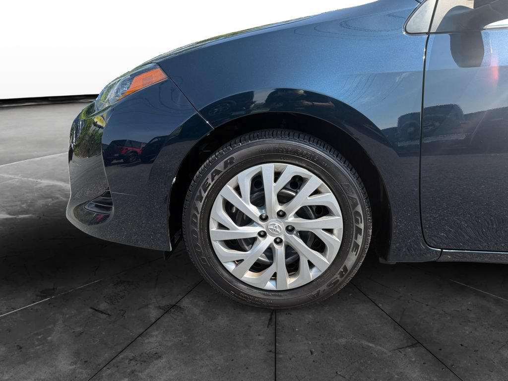 Used 2019 Toyota Corolla LE FWD image 14