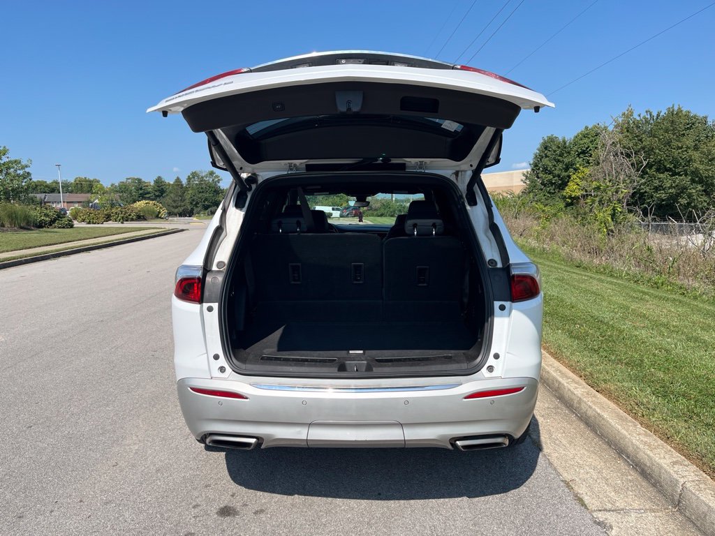 Used 2022 Buick Enclave Premium FWD image 12