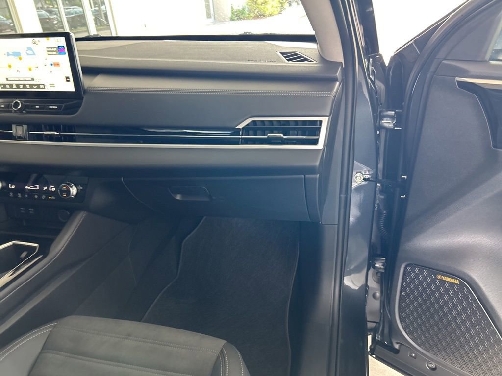 New 2025 Mitsubishi Outlander SE image 22