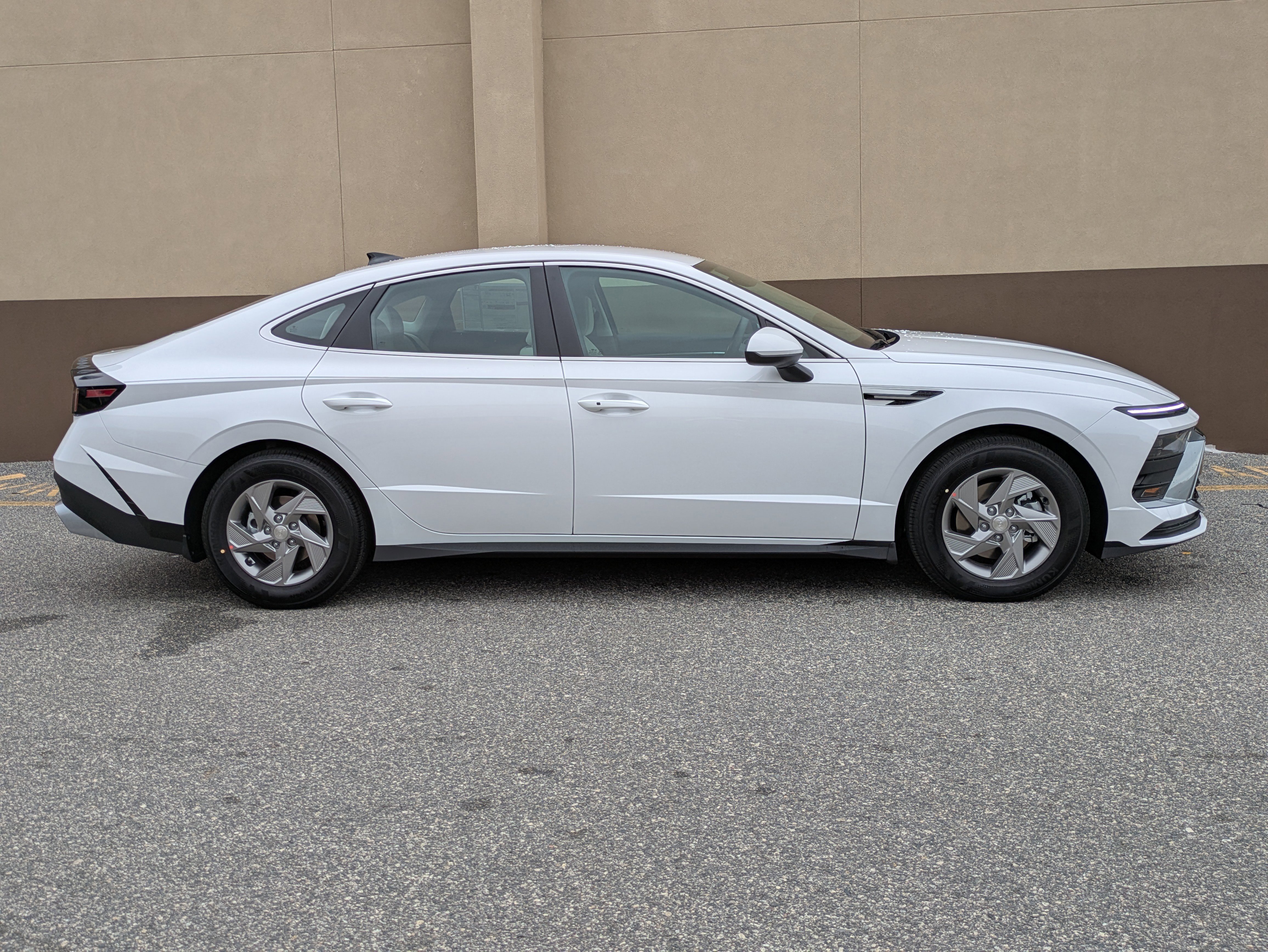 New 2026 Hyundai Sonata SE image 3