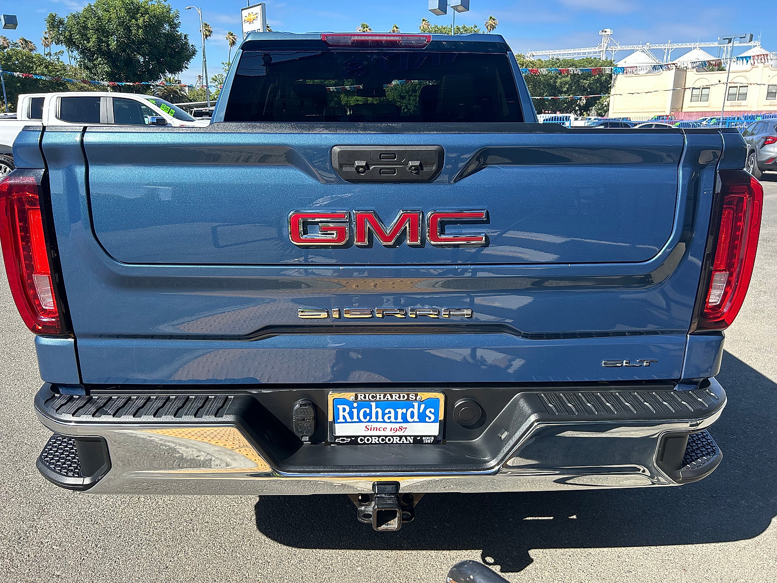 Used 2024 GMC Sierra 1500 SLT AWD/4WD image 4