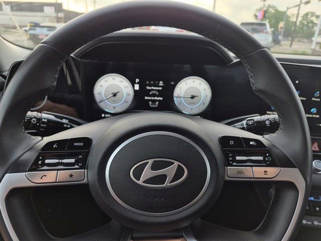 Used 2025 Hyundai Elantra SEL image 20