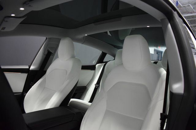 Used 2025 Tesla Model 3 Long Range image 16