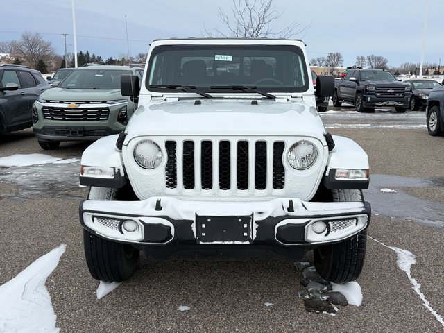Used 2023 Jeep Gladiator Overland image 2