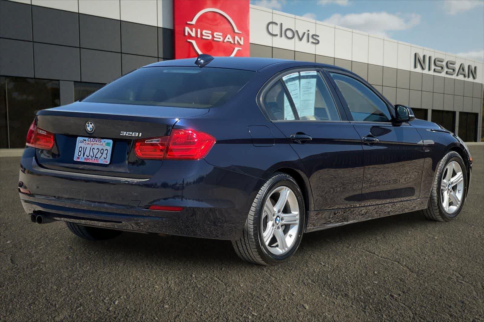 Used 2013 BMW 328i Sedan RWD image 3