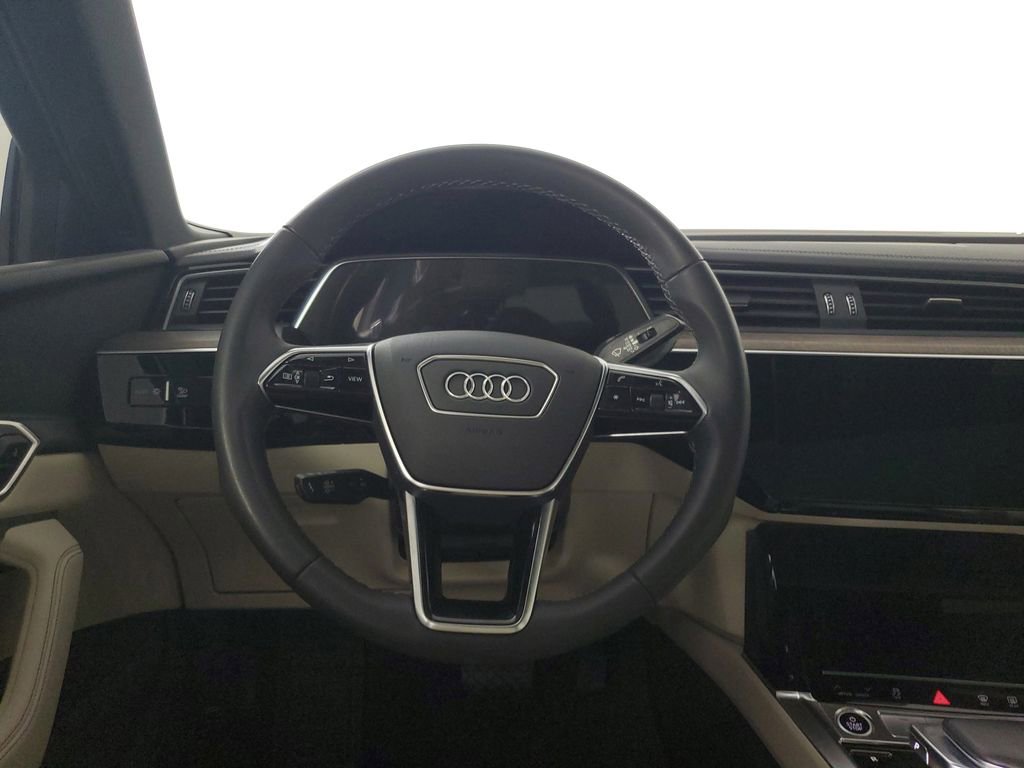 Used 2024 Audi Q8 e-tron Premium Plus image 15