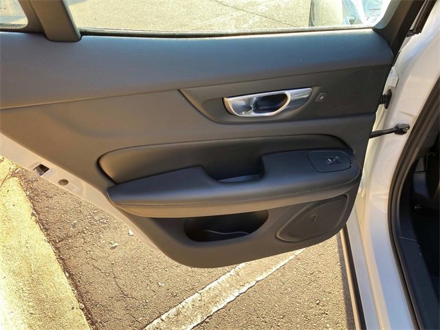 Used 2020 Volvo S60 T5 Momentum w/ Protection Package Premier image 10