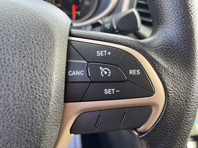 Certified 2016 Jeep Cherokee Sport image 20