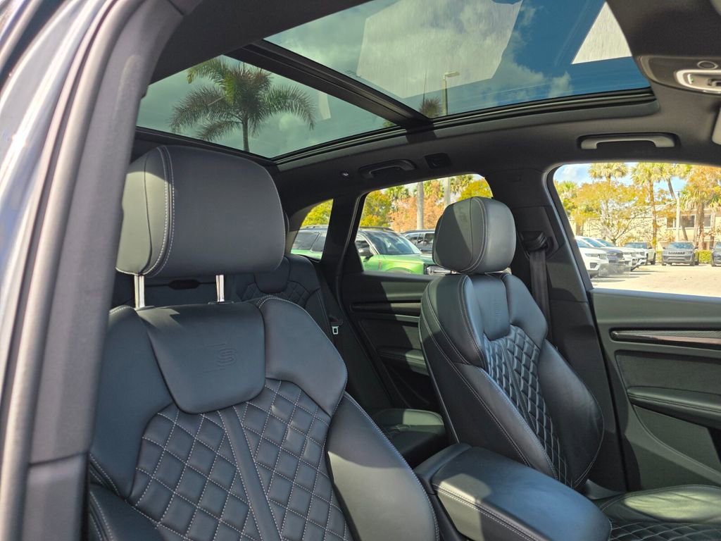Used 2023 Audi SQ5 Premium Plus w/ Premium Plus Package AWD/4WD image 11