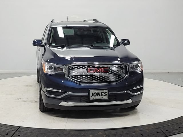Used 2018 GMC Acadia Denali w/ Technology Package AWD/4WD image 3