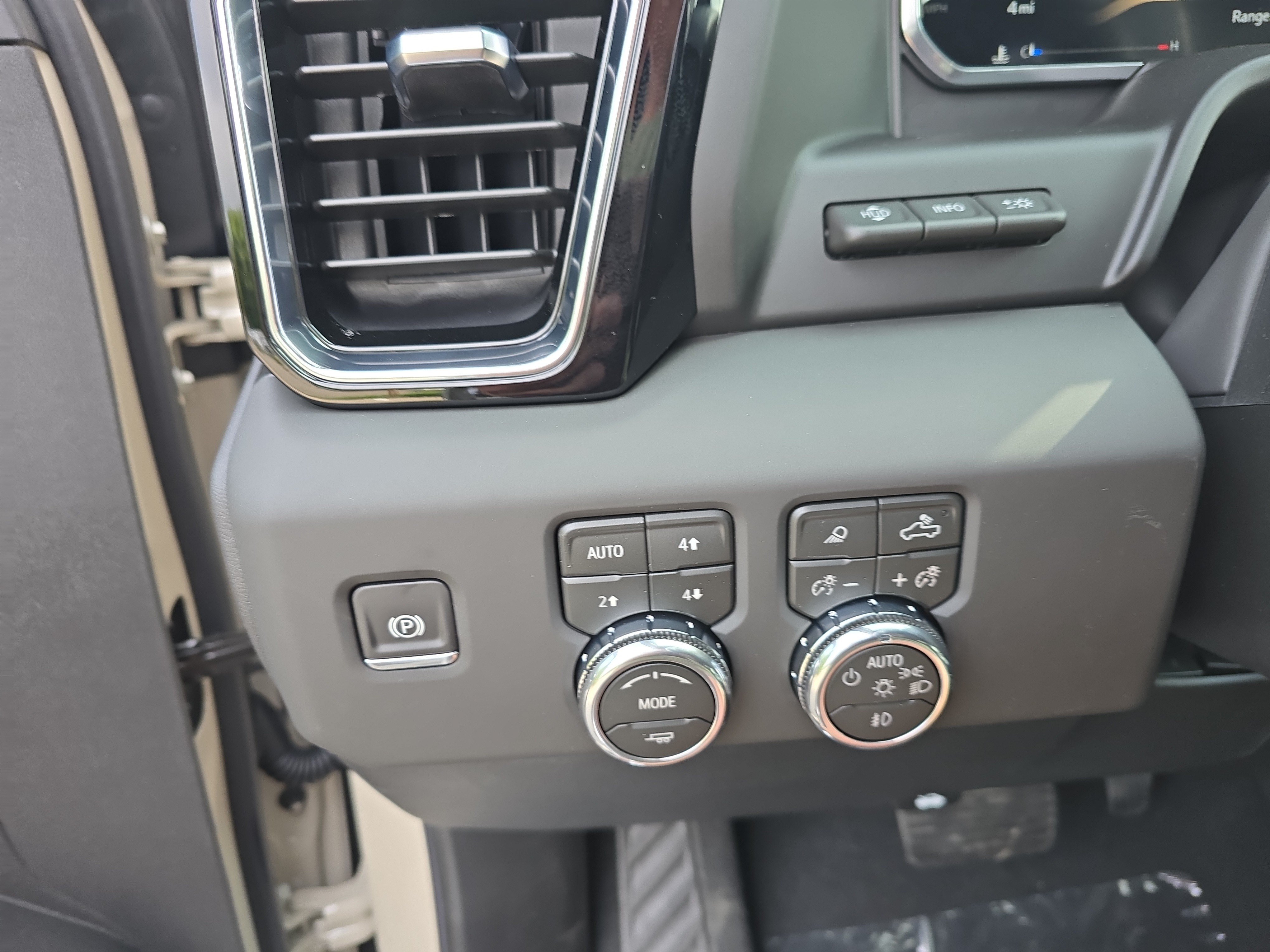 New 2026 GMC Sierra 1500 Denali AWD/4WD image 26