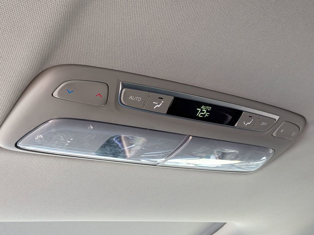 Certified 2023 Kia Telluride S w/ S Sunroof Package image 27