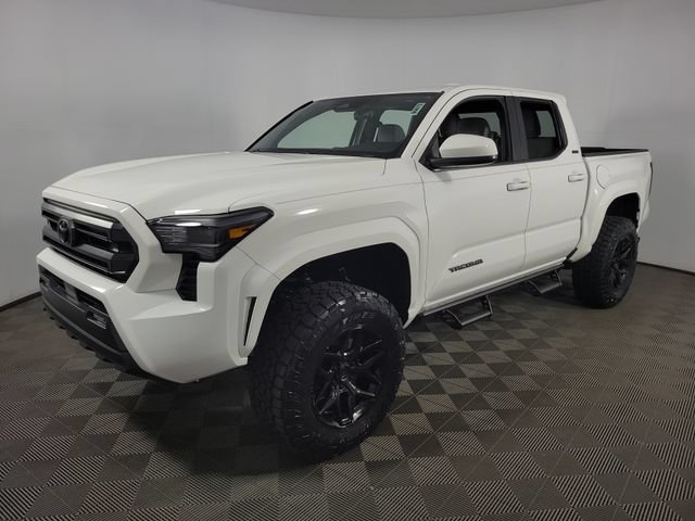 New 2026 Toyota Tacoma SR5 AWD/4WD image 3