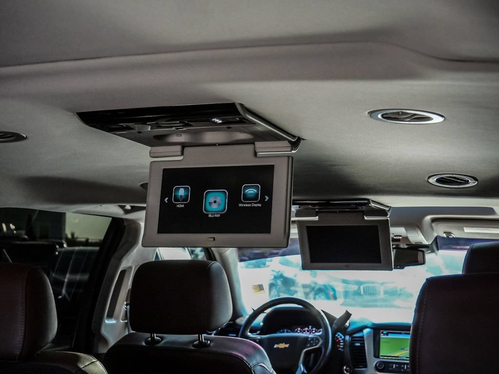 Used 2020 Chevrolet Suburban Premier w/ Premier Plus Edition AWD/4WD image 16