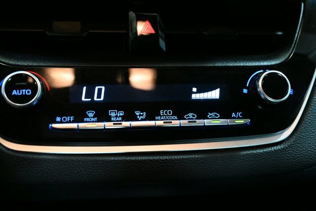 Used 2020 Toyota Corolla LE w/ LE Premium Package FWD image 29