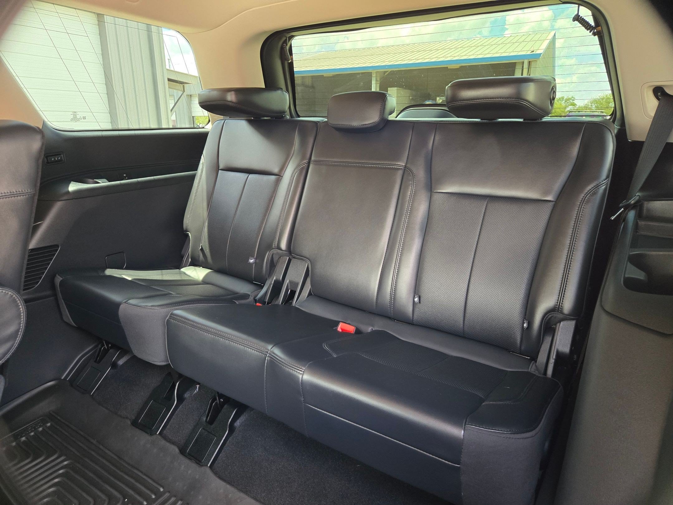 Used 2024 Ford Expedition XLT RWD image 16