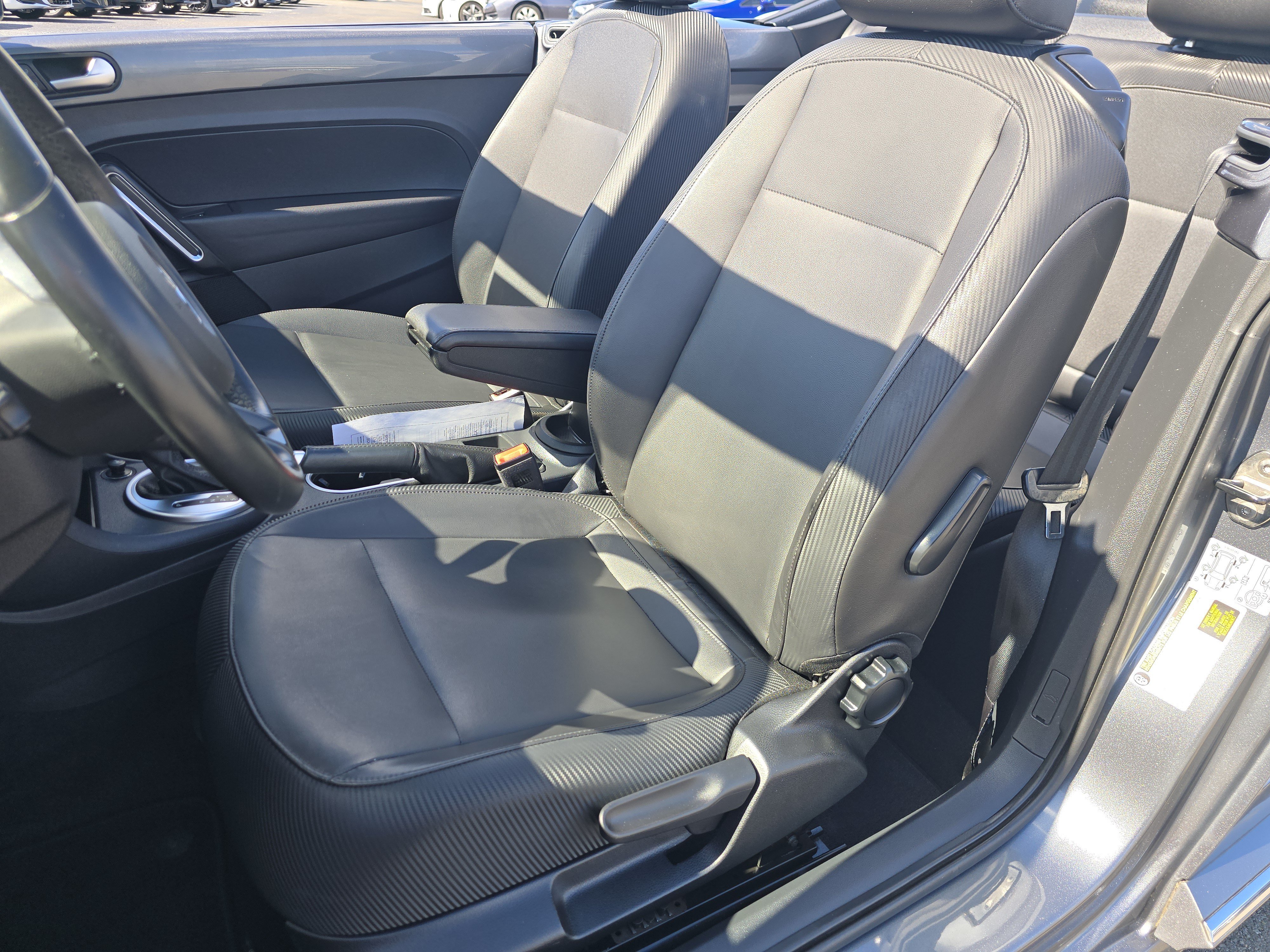 Used 2014 Volkswagen Beetle 1.8T FWD image 20