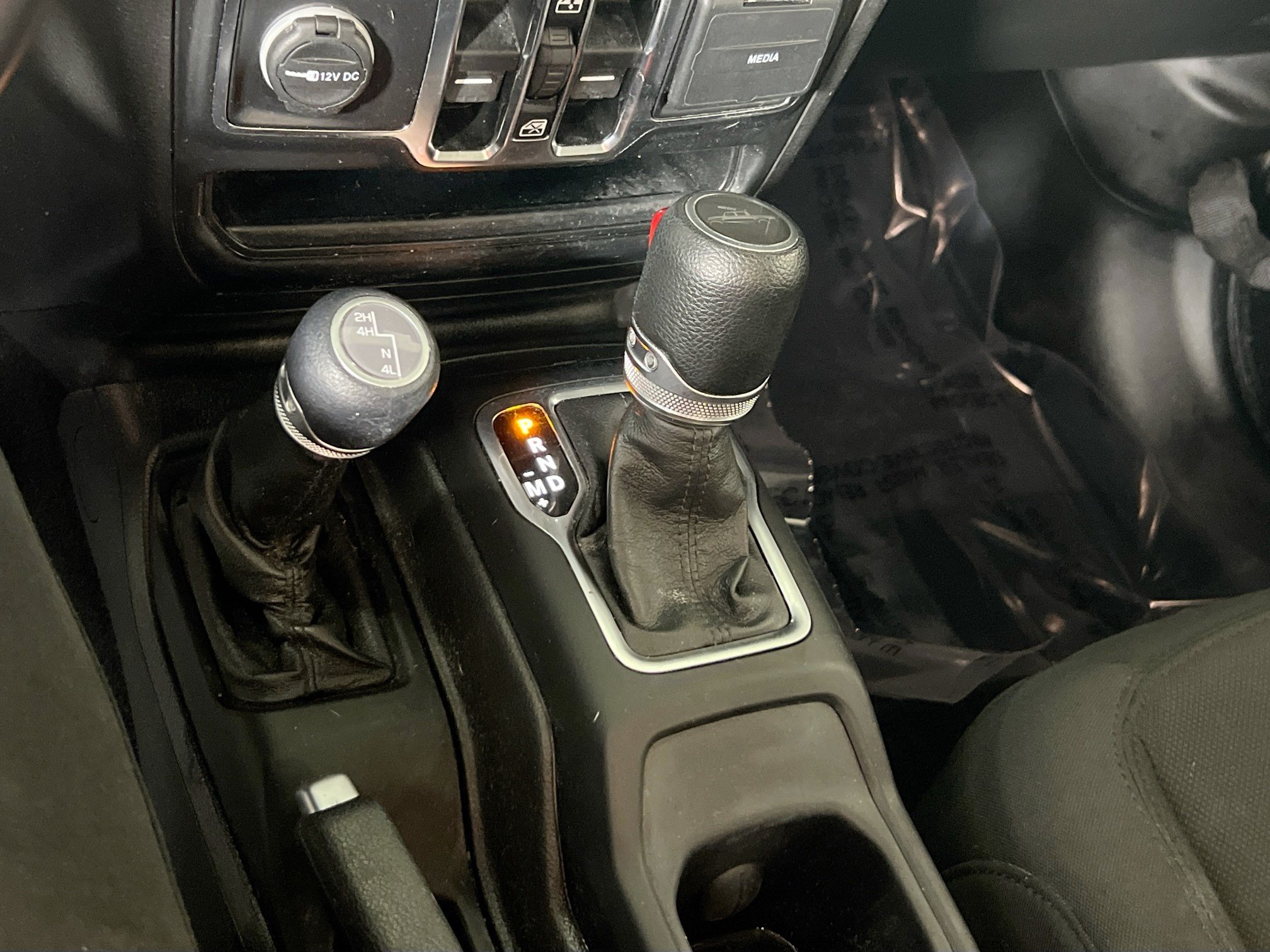 Used 2022 Jeep Gladiator Sport AWD/4WD image 17