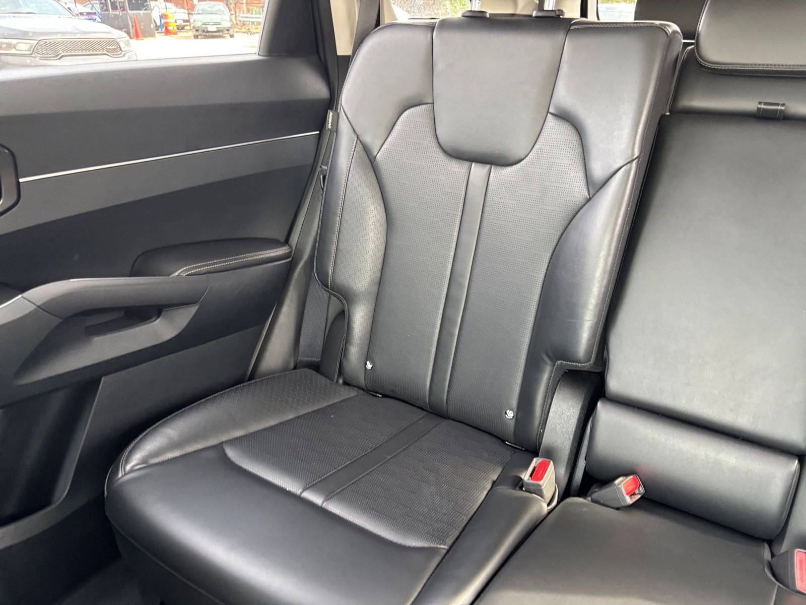 Used 2024 Kia Sorento S image 42