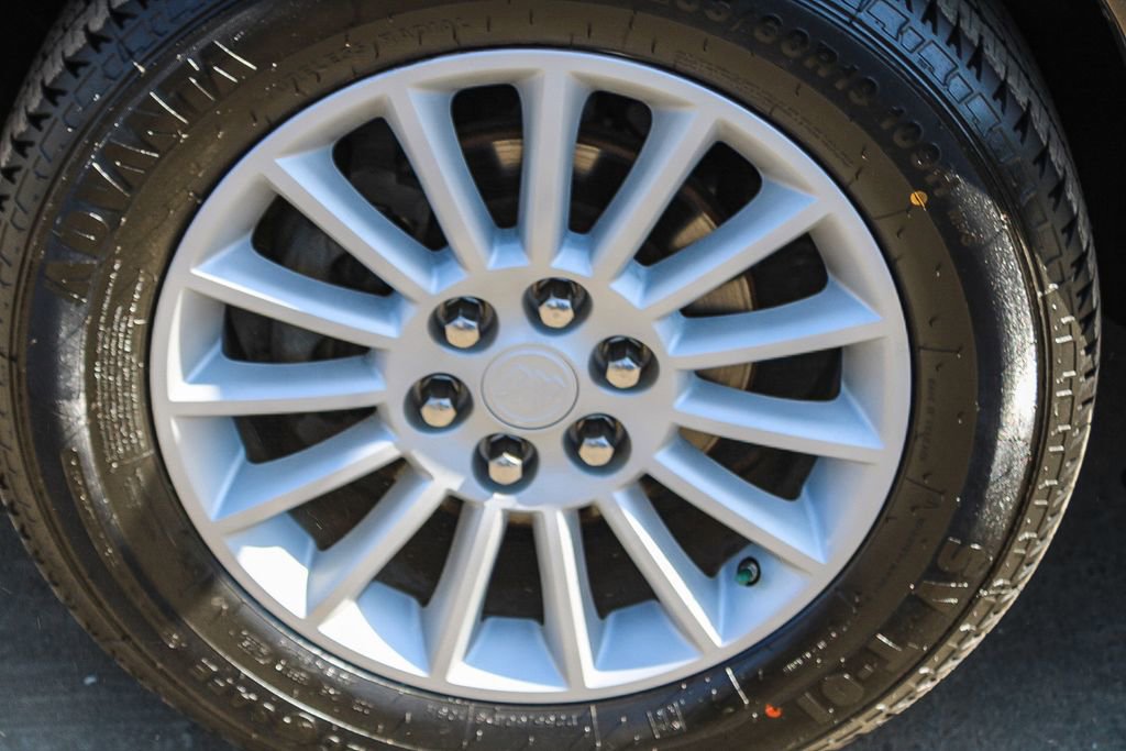 Used 2008 Buick Enclave CXL w/ Entertainment Package #1 FWD image 10
