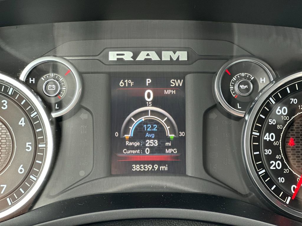 Used 2024 RAM 2500 Big Horn AWD/4WD image 25
