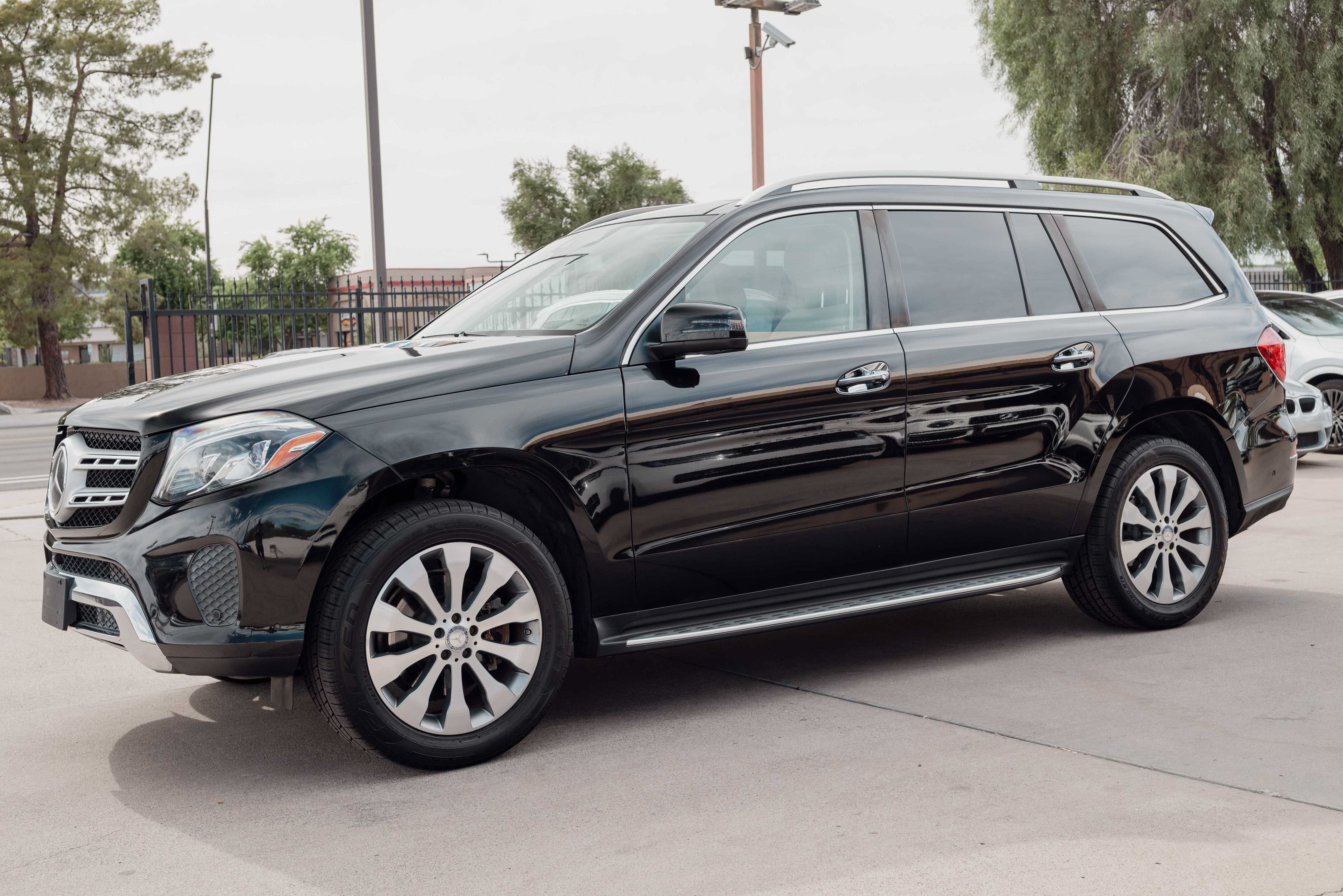 Used 2017 Mercedes-Benz GLS 450 4MATIC w/ Premium Package image 2