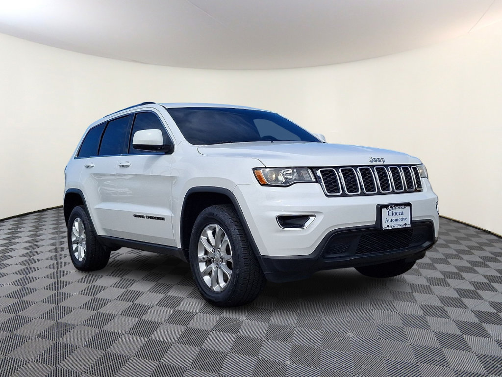 Used 2021 Jeep Grand Cherokee Laredo AWD/4WD image 1