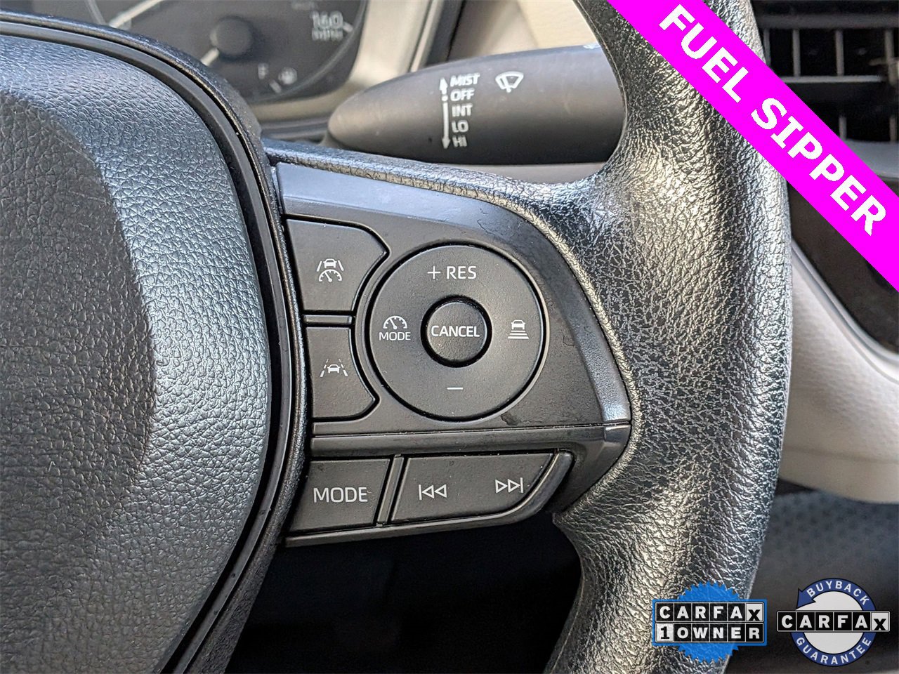 Used 2025 Toyota Corolla LE image 12