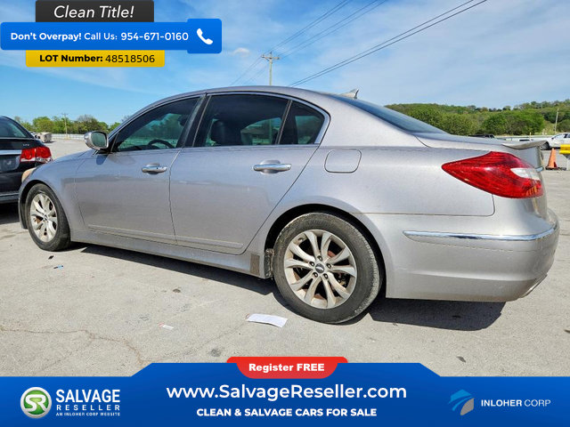 Used 2013 Hyundai Genesis 3.8 RWD image 3