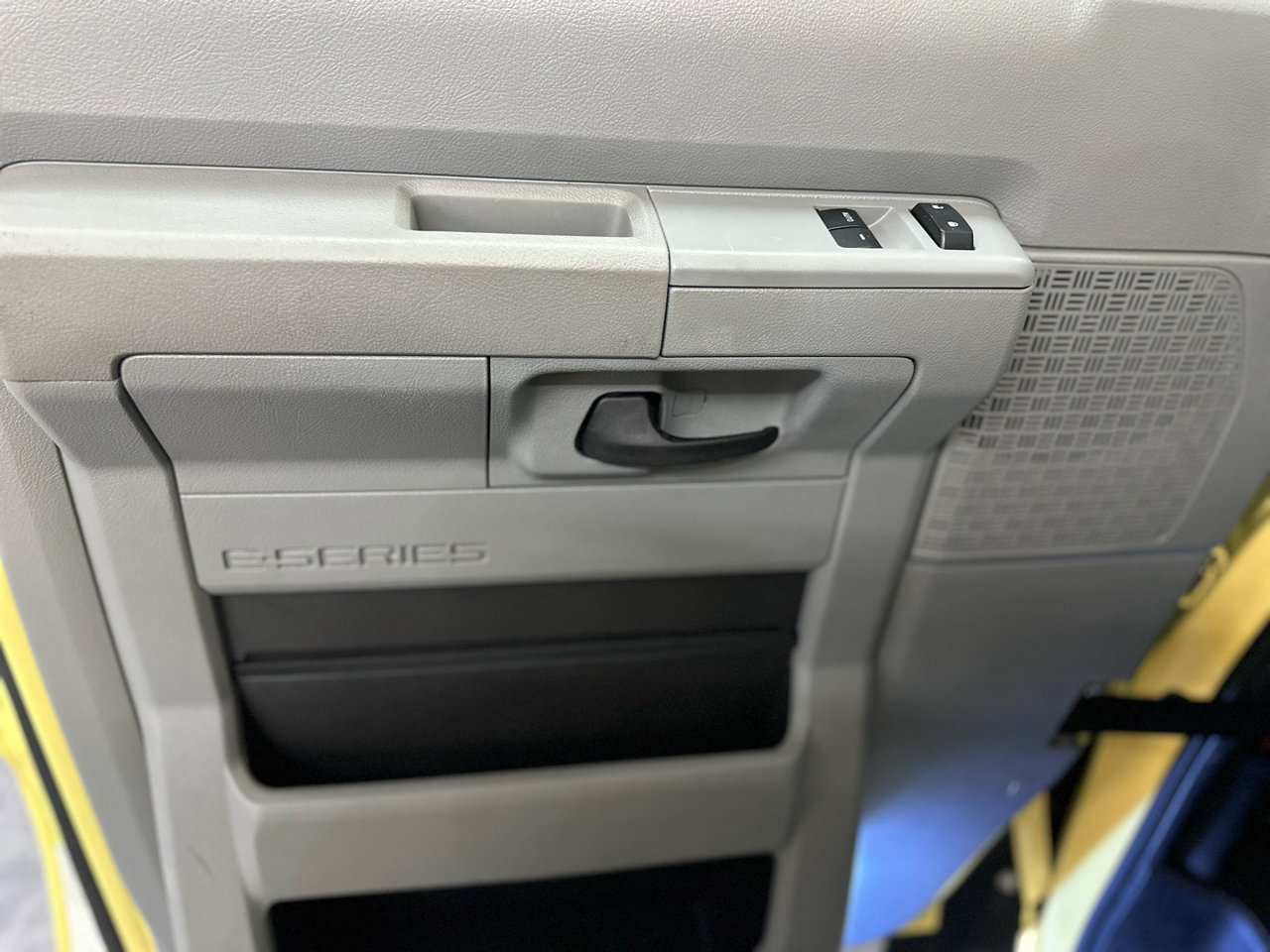 Used 2022 Ford E-450 and Econoline 450 Super Duty image 23