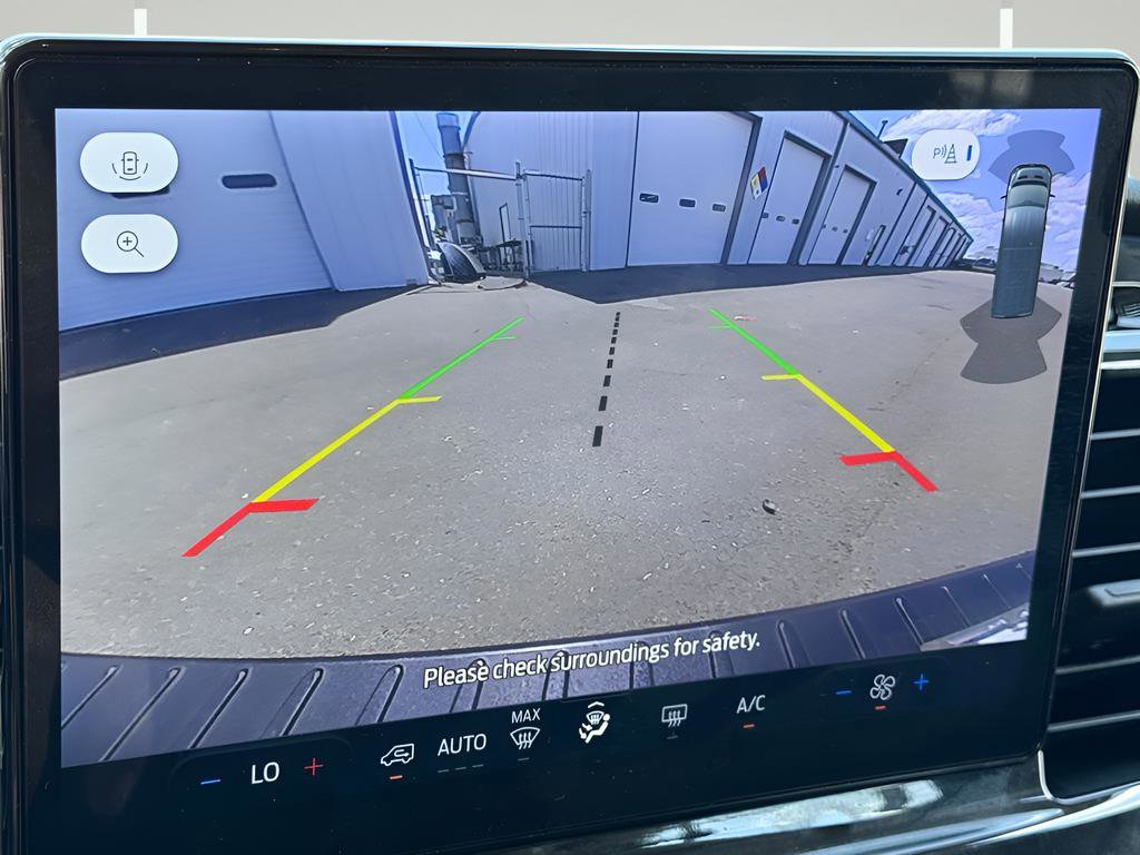 Used 2024 Ford Transit 350 XLT image 18