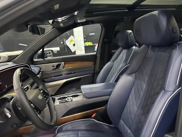 Certified 2026 Cadillac Vistiq Premium Luxury AWD/4WD image 11