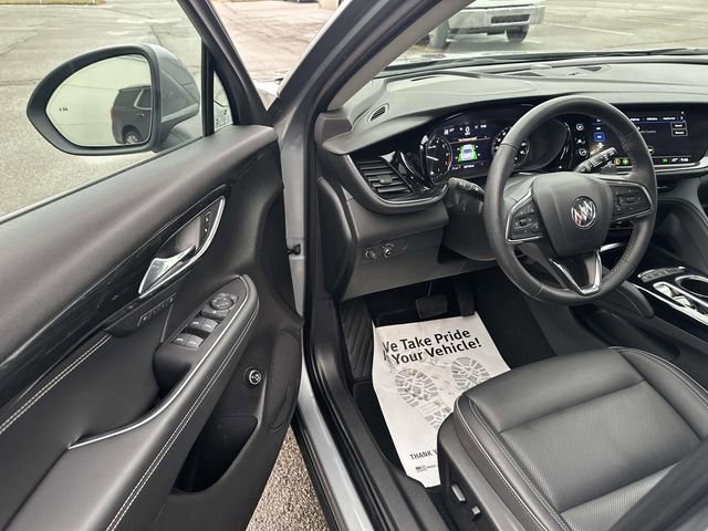 Used 2023 Buick Envision Essence image 13