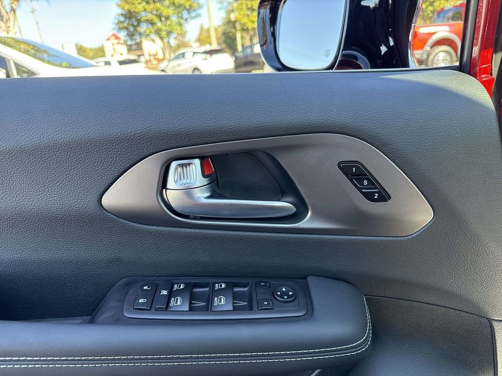 New 2026 Chrysler Pacifica Select image 13