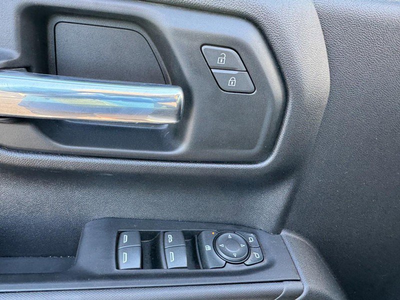 Used 2023 Chevrolet Silverado 1500 Custom image 15