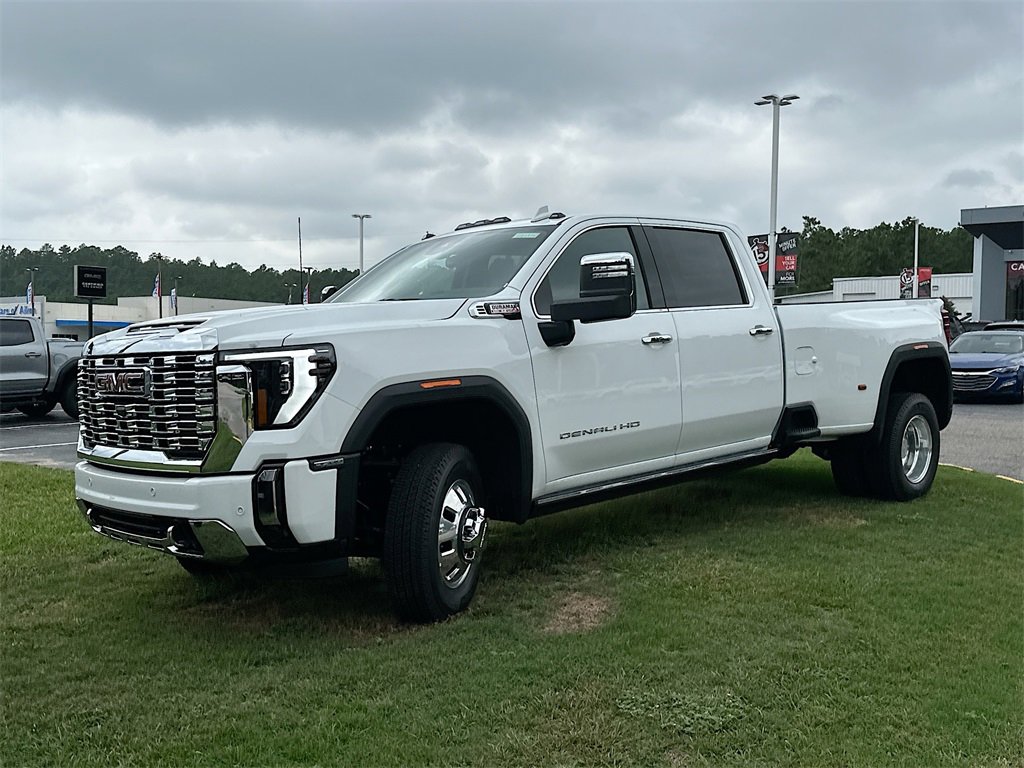 New 2025 GMC Sierra 3500 Denali w/ Denali Reserve Package image 2