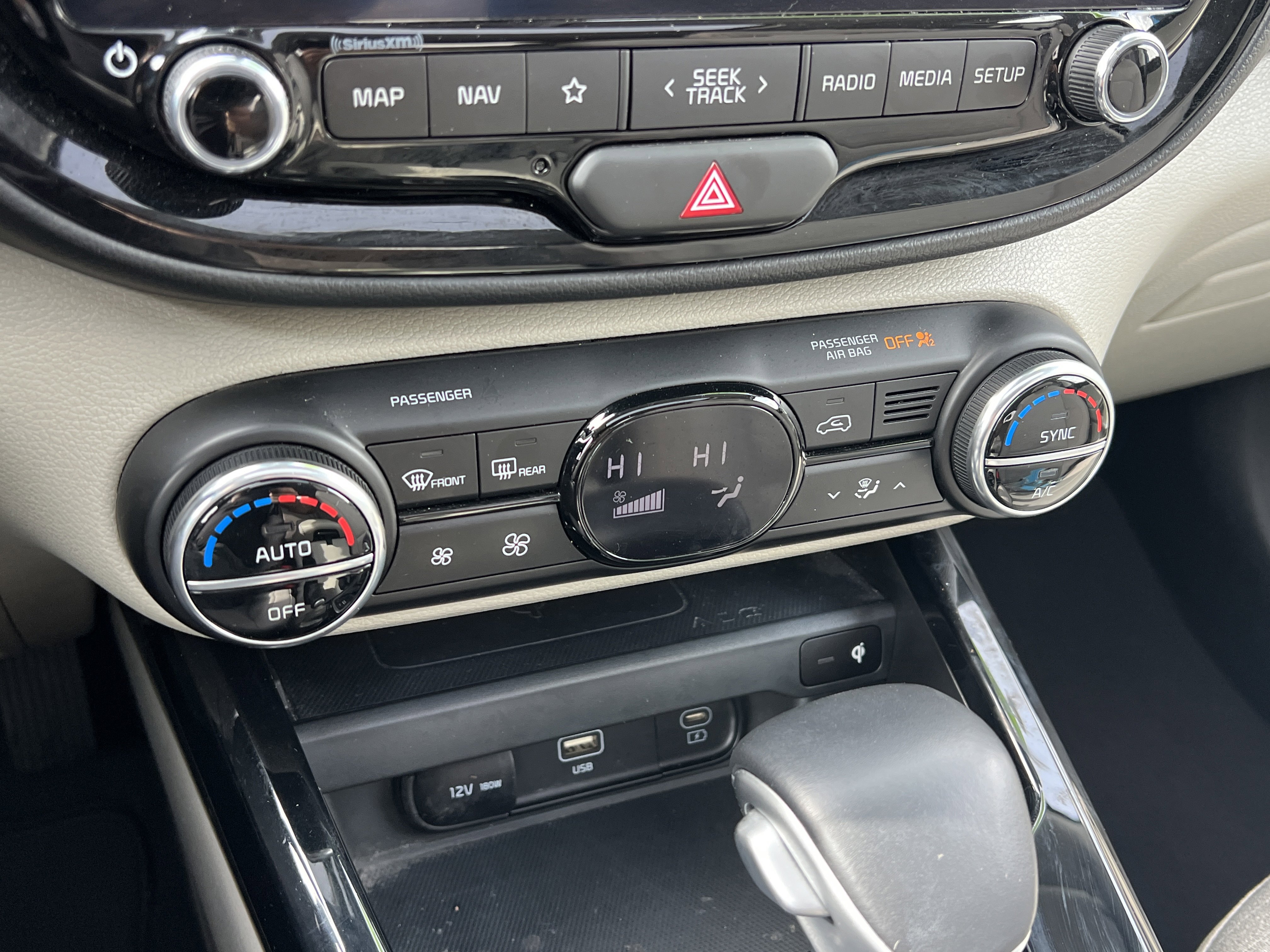 Certified 2025 Kia Soul EX image 28