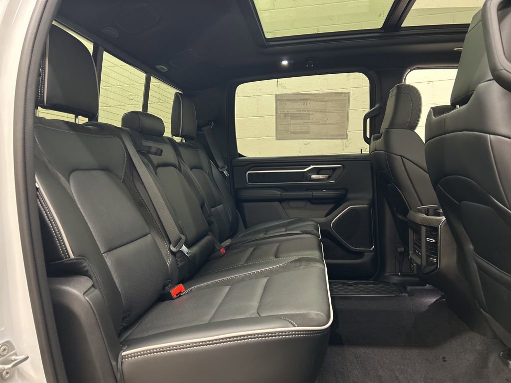 New 2026 RAM 1500 Laramie w/ Laramie Preferred Package AWD/4WD image 9